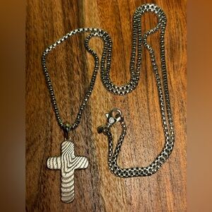 DAVID YURMAN Necklace and RARE Cross in Sterling S .925 / 26 1/2 inches chain